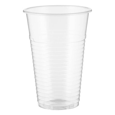 Beyaz arkaplanda izole edilmiş tek kullanımlık şeffaf plastik bardak.
