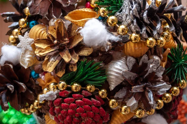 Árbol Navidad Artificial Hecho Mano Decorado Con Decoraciones Año Nuevo —  Fotos de Stock