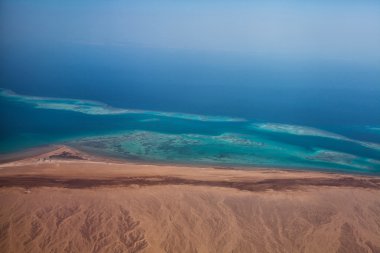 Çöl deniz ile