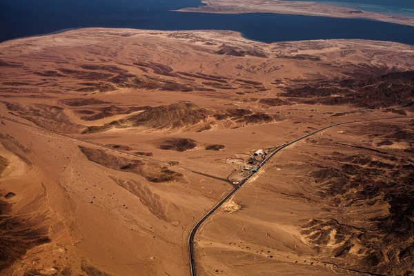 Wüste mit Kontrollpunkt — Stockfoto
