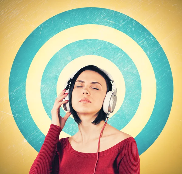 Chica con auriculares — Foto de Stock