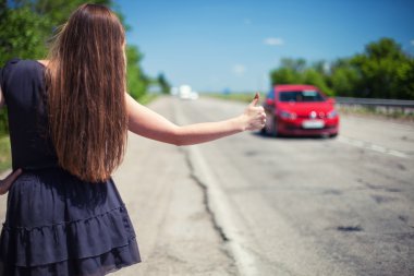 Otostop çekiyordum.