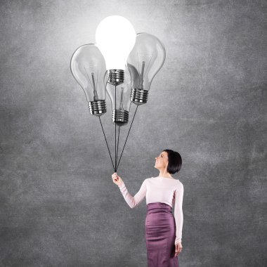Lightbulbs kızla