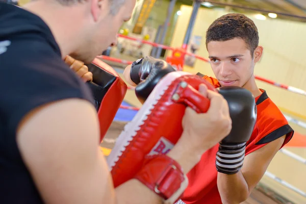 ボクシングのトレーニングと人間 — ストック写真