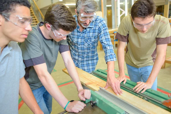 Handwerksklasse und gutaussehend — Stockfoto