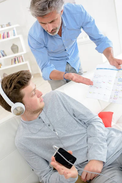 Vater und Sohn hitzige Diskussion — Stockfoto