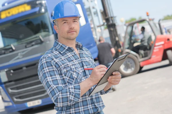 Man and lorry and man — Stock Photo, Image
