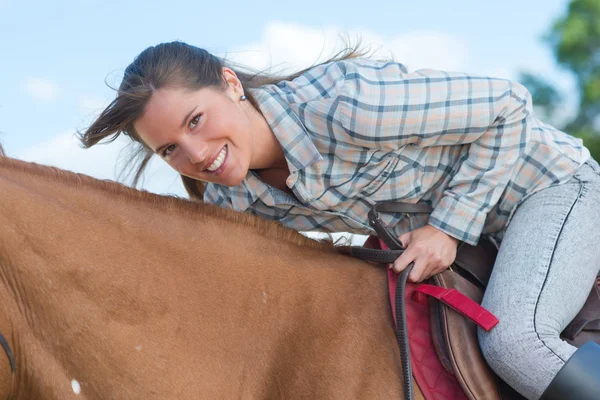 Retrato de senhora a cavalo — Fotografia de Stock