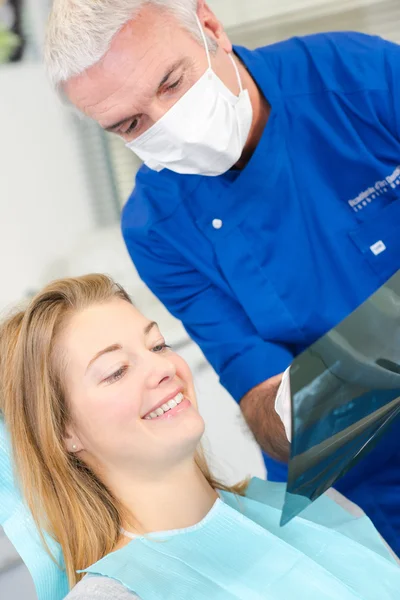 Woman at a dental appointment — Stock Photo, Image