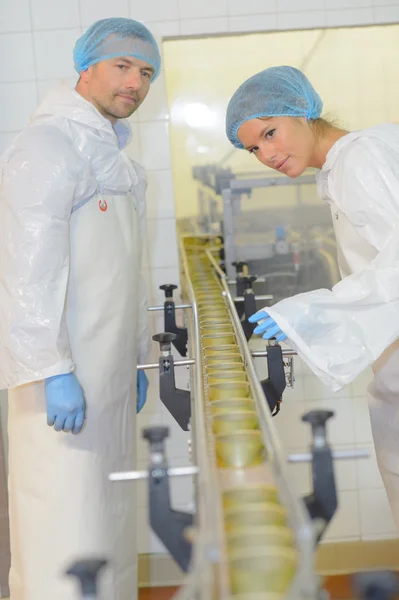 In the canning factory — Stock Photo, Image