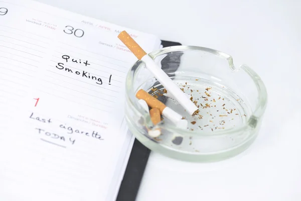 Penso sia ora di smettere di fumare. — Foto Stock