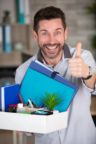 Homem Feliz Feito Redundante Demitido Após Demissão — Fotografia de Stock