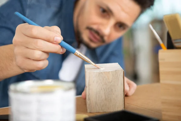 Young Man Decorating Pottery Class — Stock Photo, Image