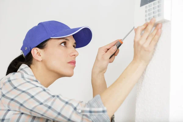 Hvac Technician Repairing Digital Heating Cooling Thermostat — Stock Photo, Image