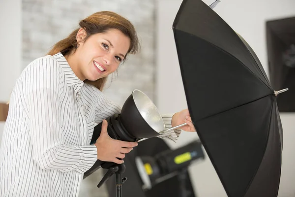 Bela Fotógrafa Mulher Conceito Leveza — Fotografia de Stock