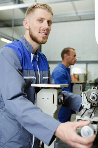 Mannen Assemblage Bitcoin Mijnbouw Machines — Stockfoto