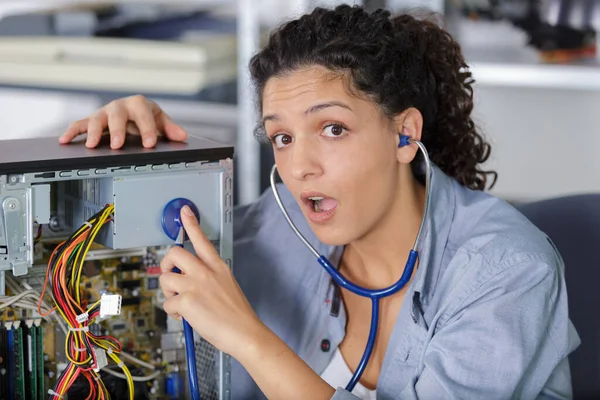 Verrast Vrouw Vaststelling Van Een Probleem — Stockfoto