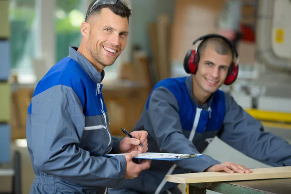 Two Men Different Ages Professional Labours — Stock Photo, Image