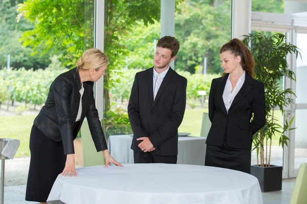 Die Lehrlinge Und Das Restaurant — Stockfoto