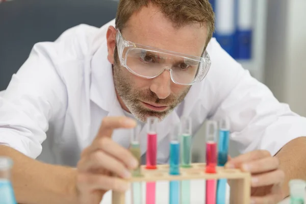 Scienziati Che Lavorano Laboratorio — Foto Stock