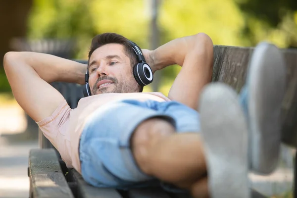 Happy Man Relaxing Bench — Stock Photo, Image