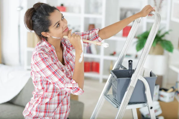 Happy Woman Ladder — Stock Photo, Image