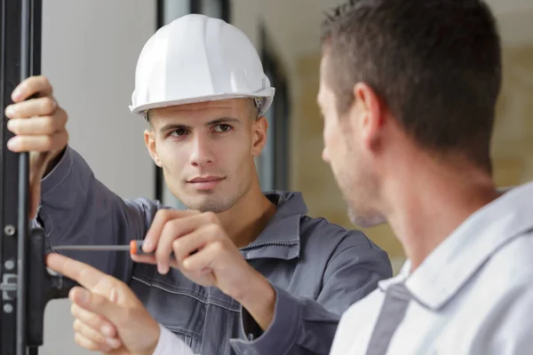 Lernen Wie Man Fensterrahmen Repariert — Stockfoto