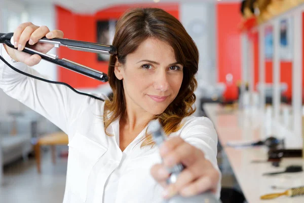 Konzept Des Trendigen Laminierens Und Der Stärkung Der Pflege — Stockfoto