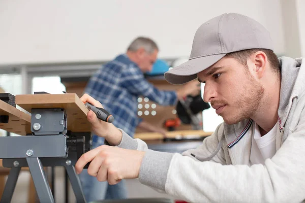 Male Apprentice Working Workshop — Stock Photo, Image