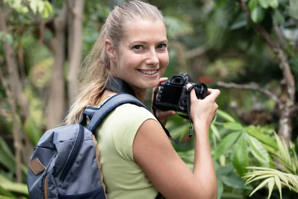 Porträt Der Fotosession Professionelle Schöne Junge Blonde Frau — Stockfoto