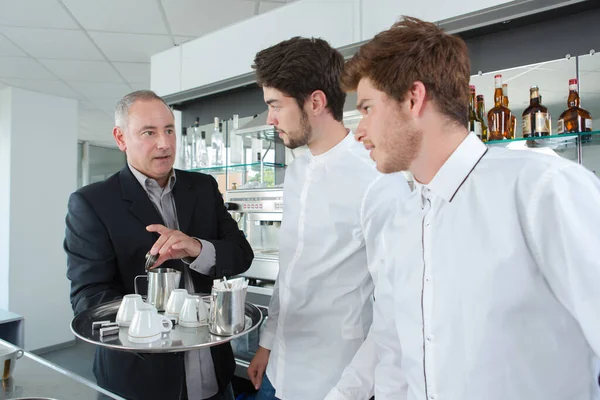 Manažer Baristé Při Tréninku — Stock fotografie