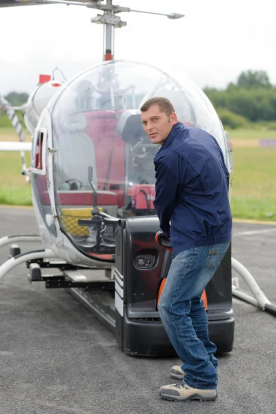 Pilot Checking Helicopter — Stock Photo, Image