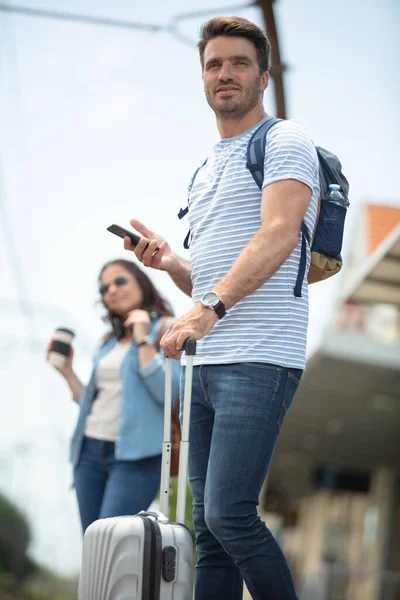 Man Holding Looking While Waiting Airport — Stock Photo, Image