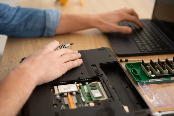 Laptop Disassembling Screwdriver Repair Shop — Stock Photo, Image