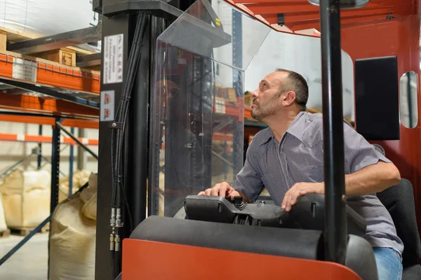 Opérateur Chariot Élévateur Entrepôt Travail — Photo