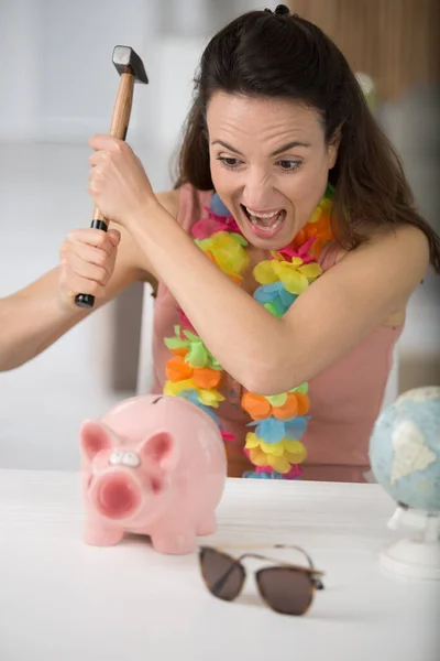 Upset Woman Has Break Piggy Bank — Stockfoto