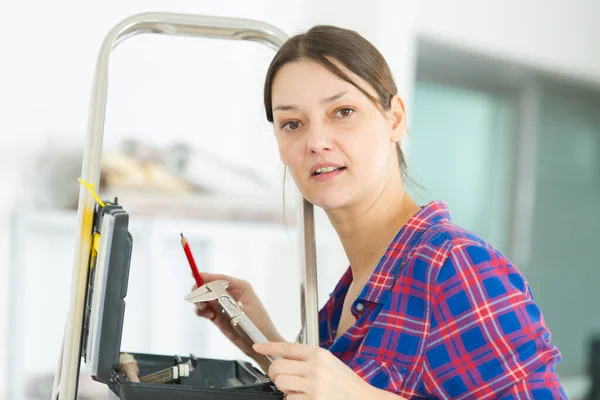 Portrait Woman Doing Diy — Foto de Stock