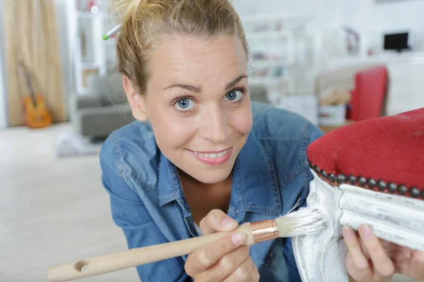 Happy Woman Painting Renewing Chair Home — Stock Photo, Image