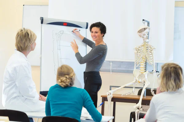 Female Student Biology Class — Stok fotoğraf