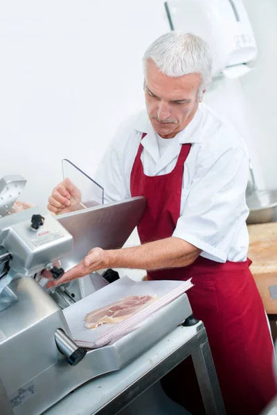 Hij Een Vleessnijder — Stockfoto