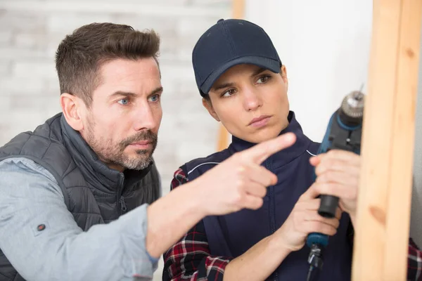 Uomo Una Donna Lavorano Insieme — Foto Stock