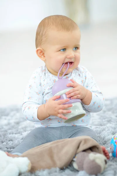 Bambino Sta Sviluppando Suoi Denti — Foto Stock