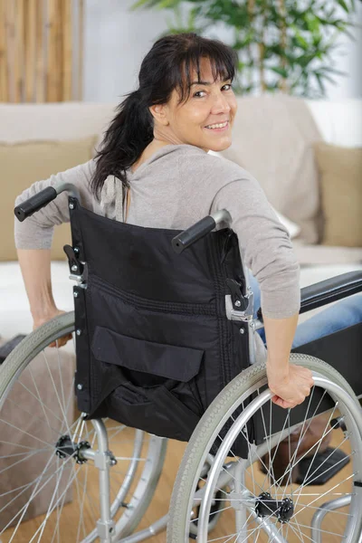 Una Donna Anziana Disabile Casa — Foto Stock