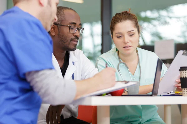 Doctors Nurse Having Informal Meeting Hospital Canteen — Stock Photo, Image