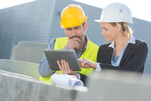 Porträt Eines Produktversandteams — Stockfoto