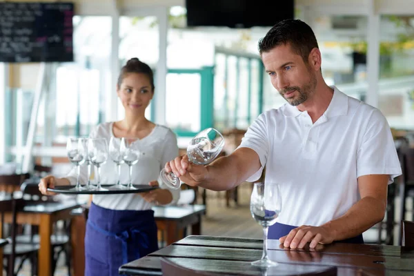 Waitress Waiter Cleaning Glasses Restaurant — Stock Photo, Image