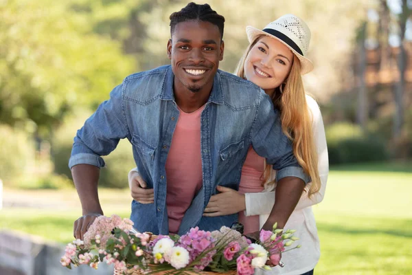 Cute Man Woman Riding Bikes Park — Stock Photo, Image