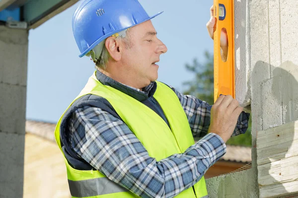 Porträt Des Berufsmannes Bei Der Arbeit — Stockfoto