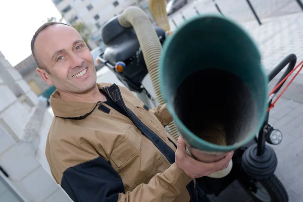 Happy Dustman Leaf Blower — Stock Photo, Image