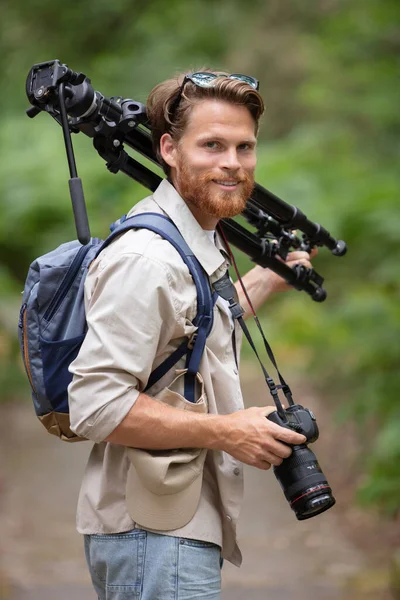 Naturalist Photographer Holding Camera Tripod — Foto de Stock